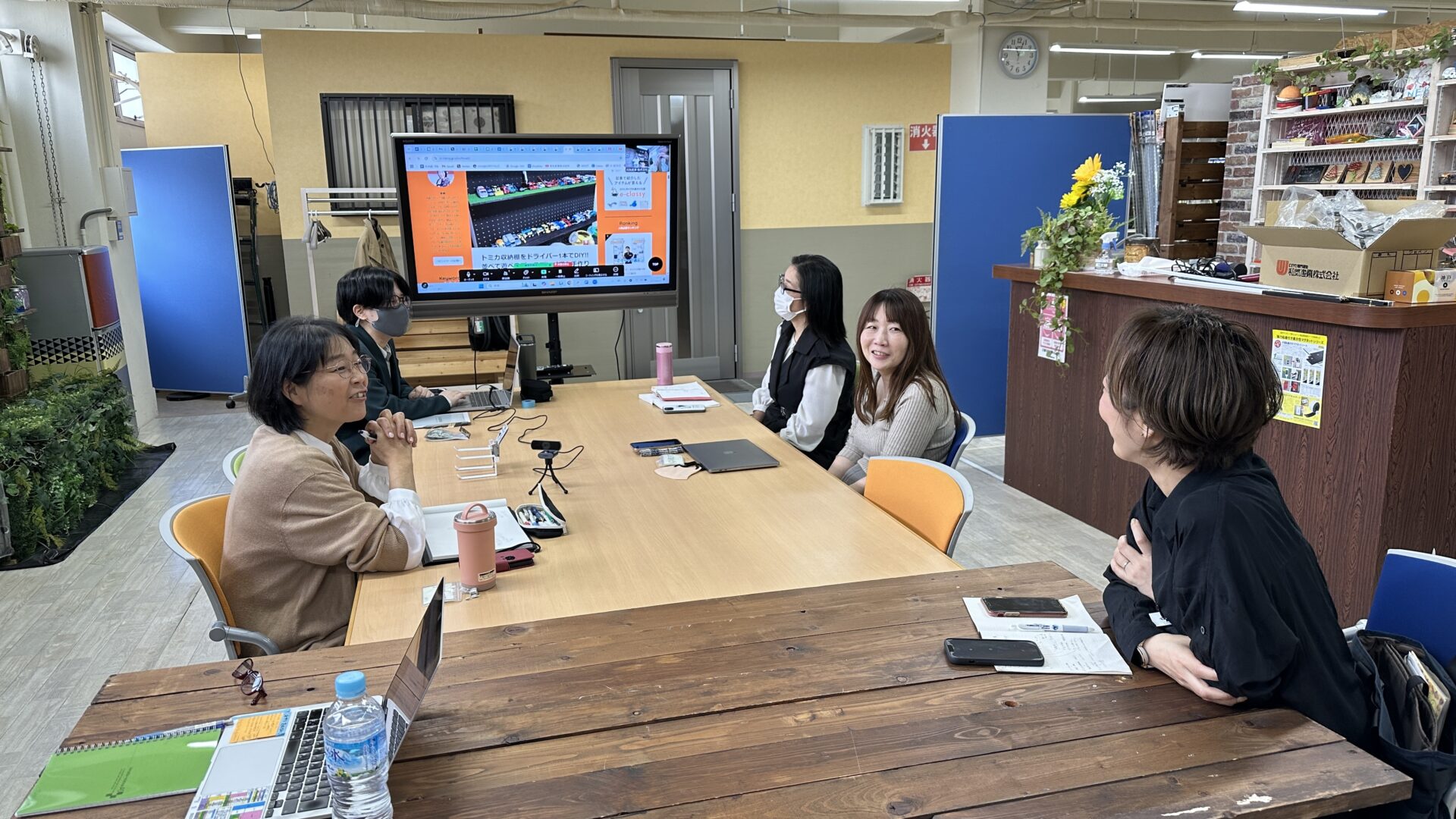 編集会議の様子