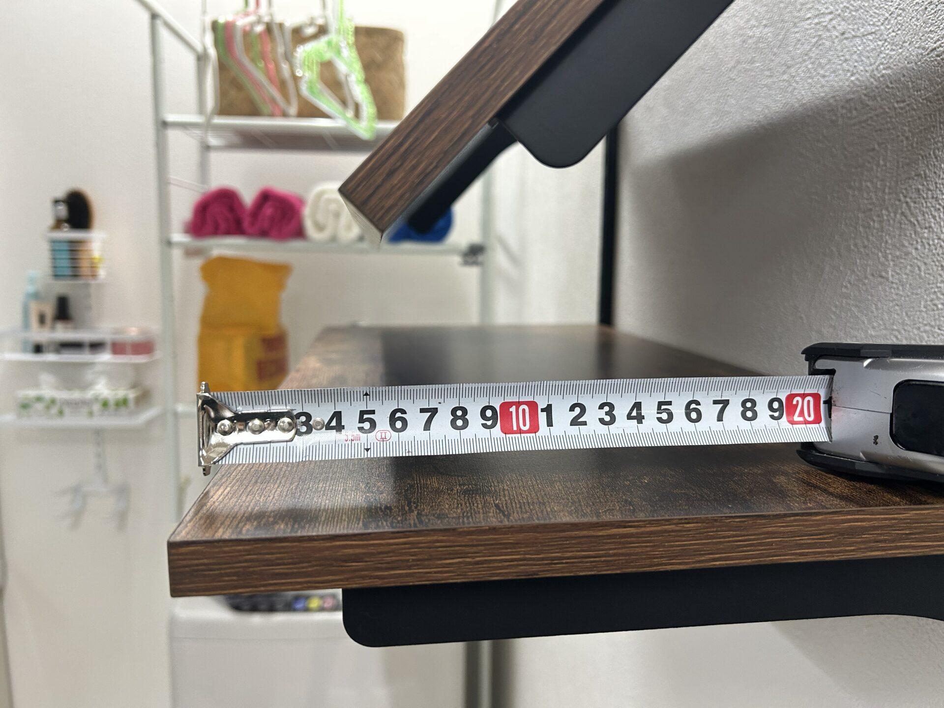 1×4ピラシェル棚受3枚用とピラシェルフリー棚受の比較