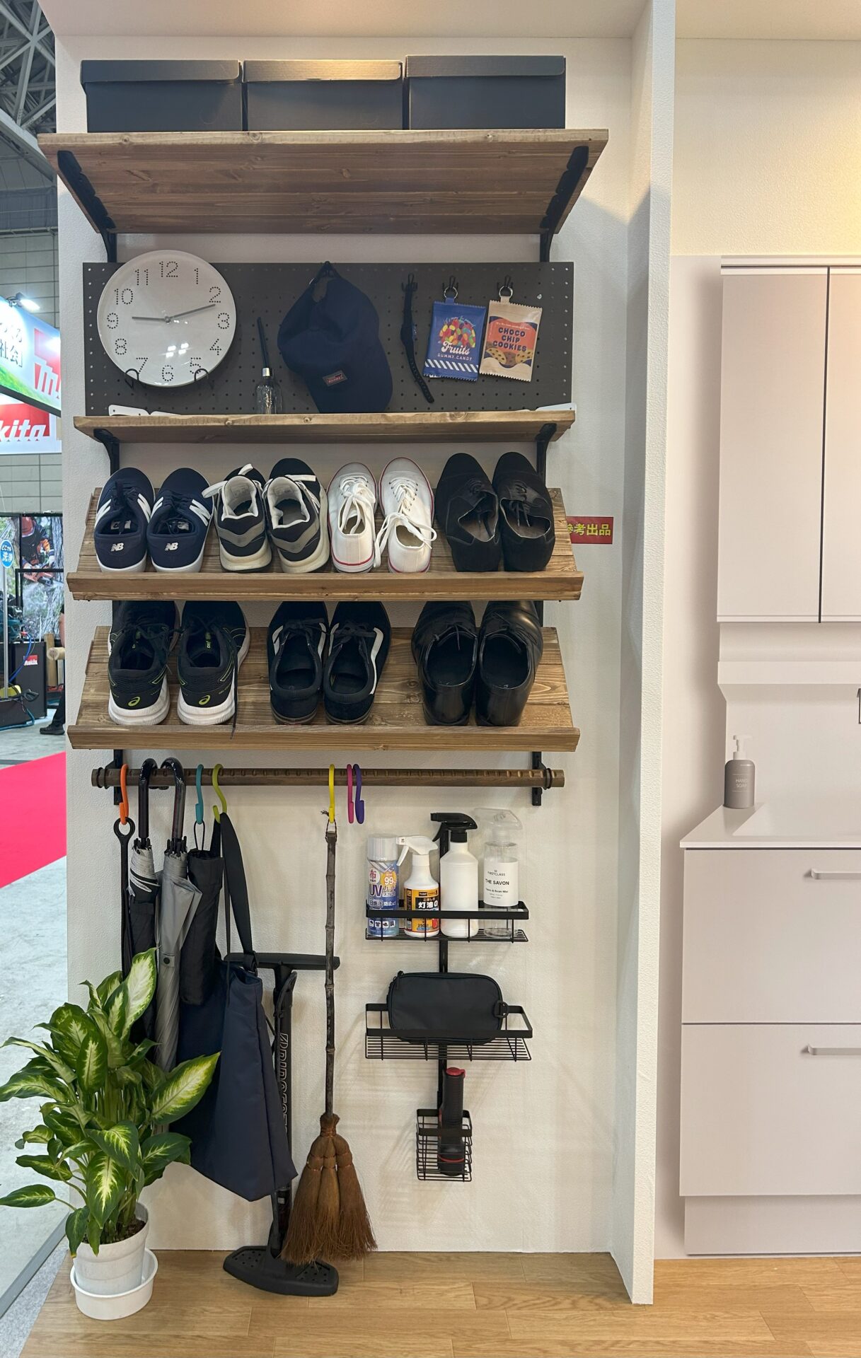 ピラシェルフリー棚受参考出品正面